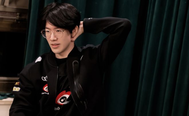 什么是“剥削性打法”？面对一个永远不弃牌的对手，你该如何调整？（剥削性打法解读：如何调整以对抗永不弃牌的对手？）